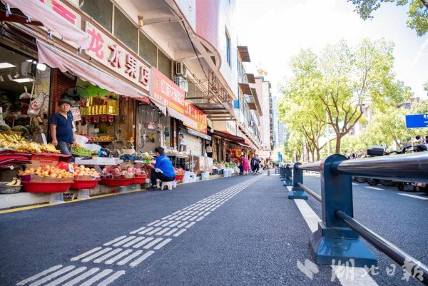 微配资 汉阳这190米街道亮了！占道顽疾变身便民风景线